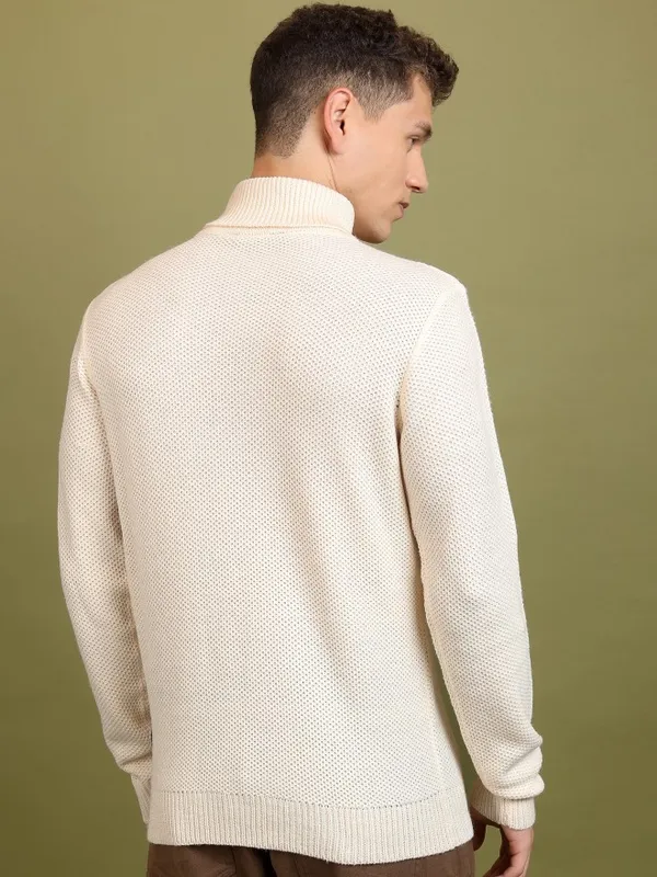  Highlander Men White Turtle Neck Pullover Sweaters