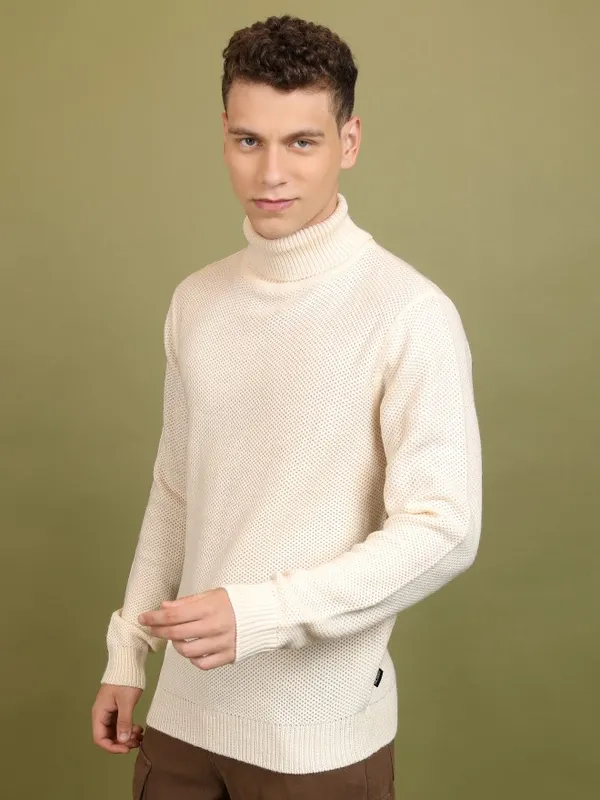  Highlander Men White Turtle Neck Pullover Sweaters