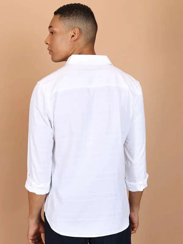  Highlander Men White Striped Slim Fit Casual Shirts