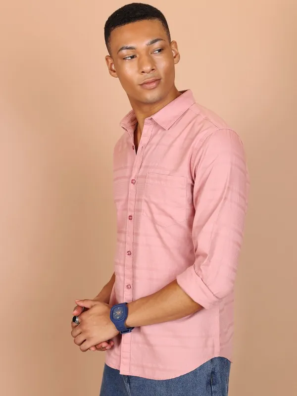  Highlander Men Pink Striped Slim Fit Casual Shirts