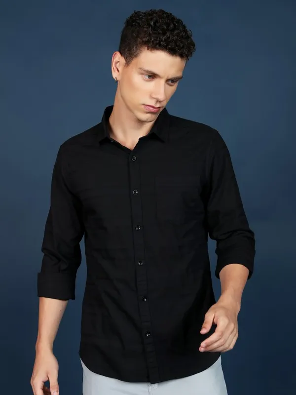  Highlander Men Black Striped Slim Fit Casual Shirts