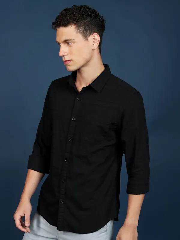  Highlander Men Black Striped Slim Fit Casual Shirts