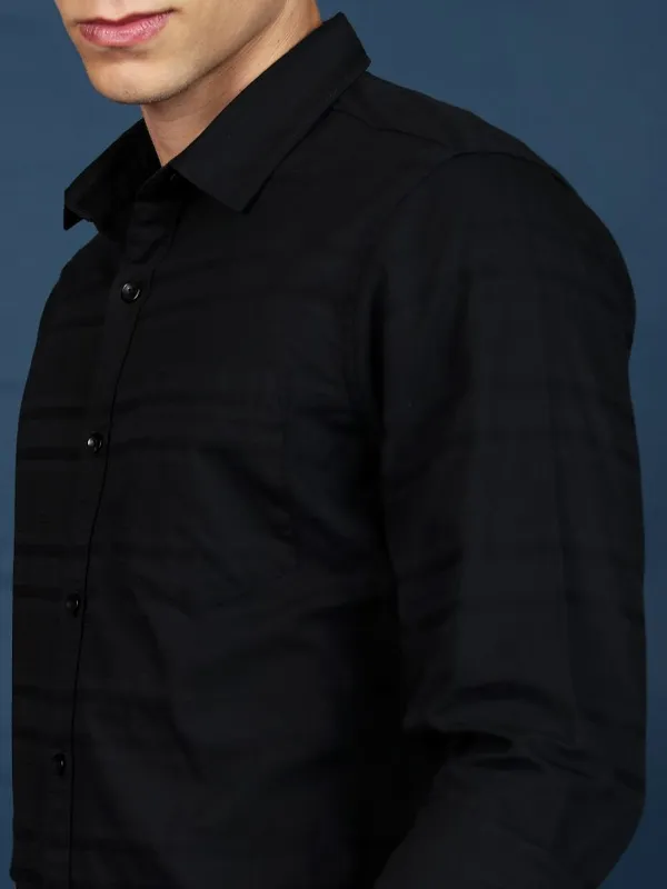  Highlander Men Black Striped Slim Fit Casual Shirts