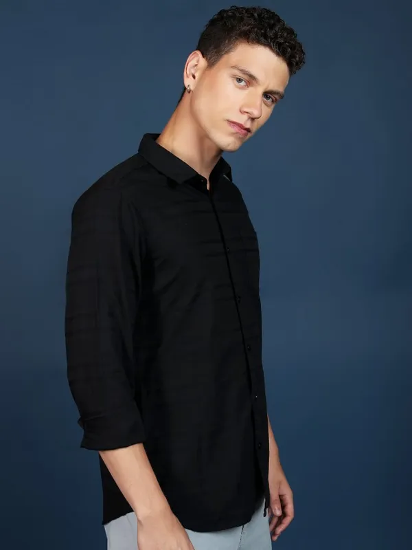  Highlander Men Black Striped Slim Fit Casual Shirts