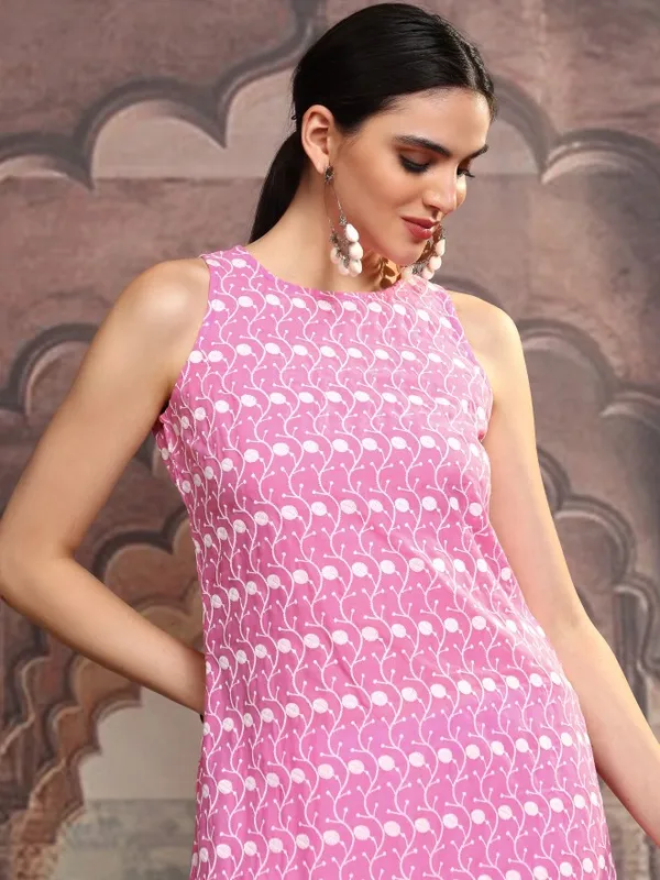 Embroidered Straight Kurta