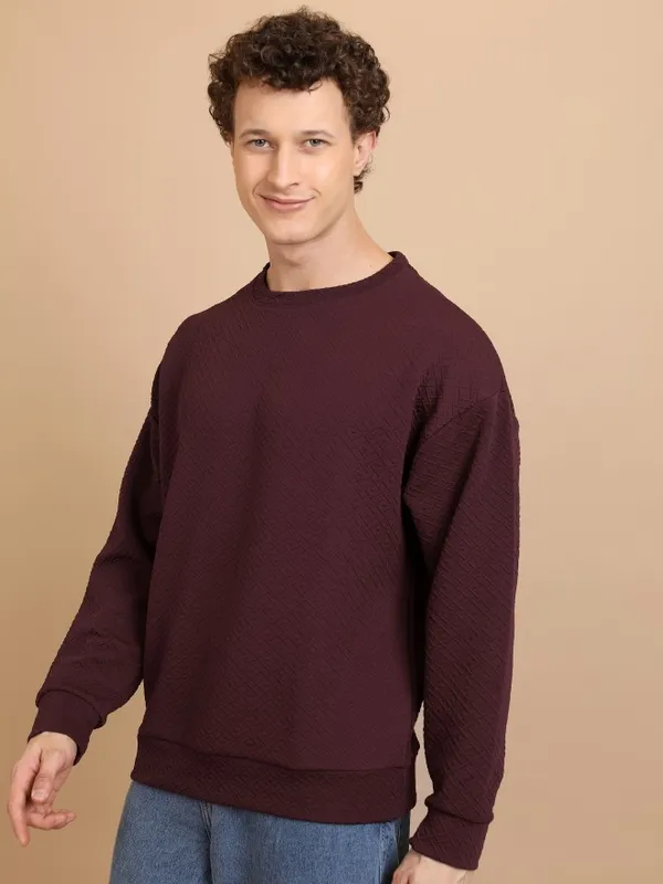  Highlander Men Burgundy Round Neck Pullover Sweatshirts