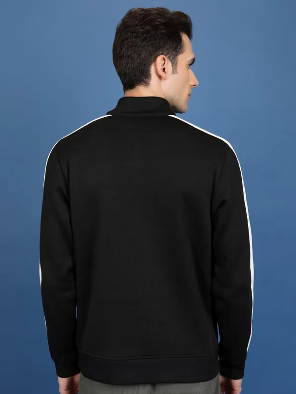  Highlander Men Black High Neck Pullover Sweatshirts