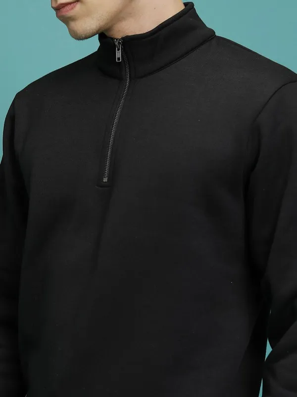  Highlander Men Black High Neck Pullover Sweatshirts