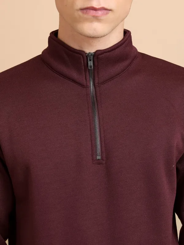 Men Solid Sweatshirt