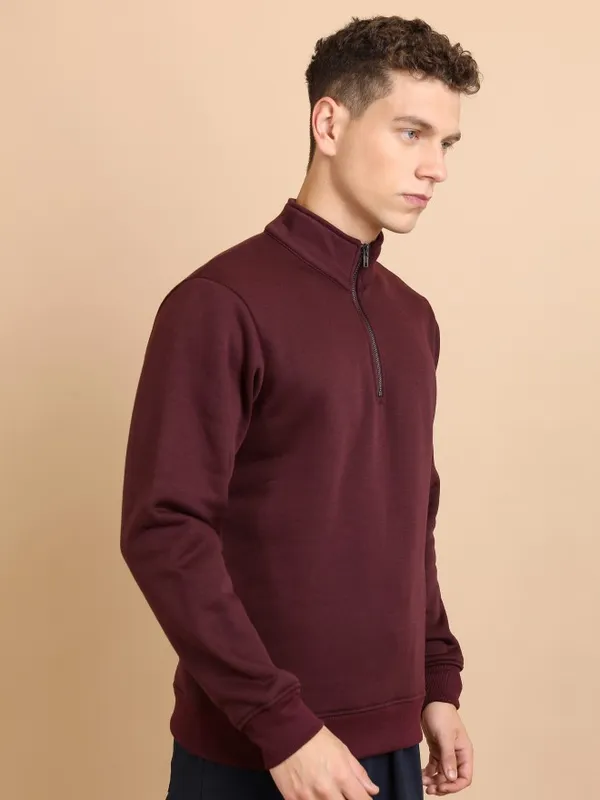 Men Solid Sweatshirt