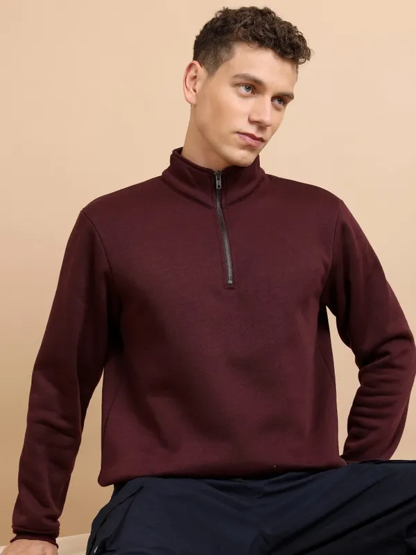 Men Solid Sweatshirt