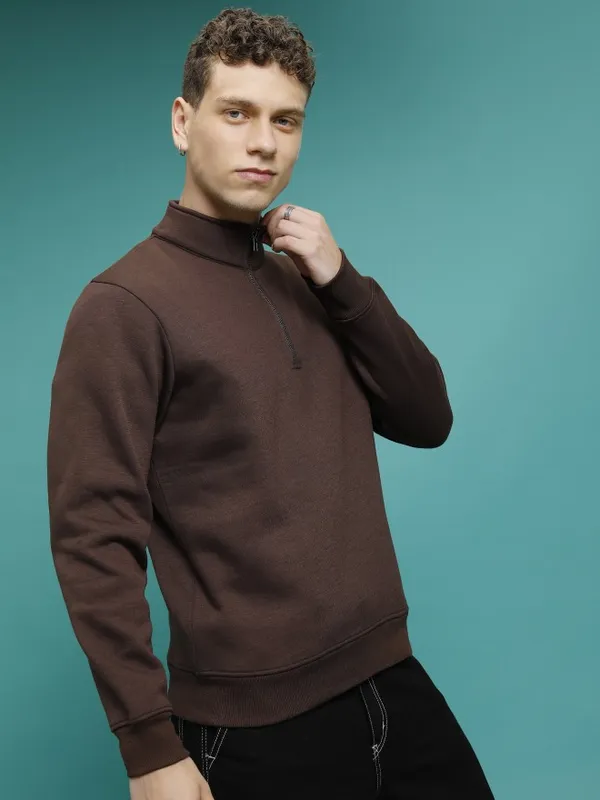  Highlander Men Brown High Neck Pullover Sweatshirts