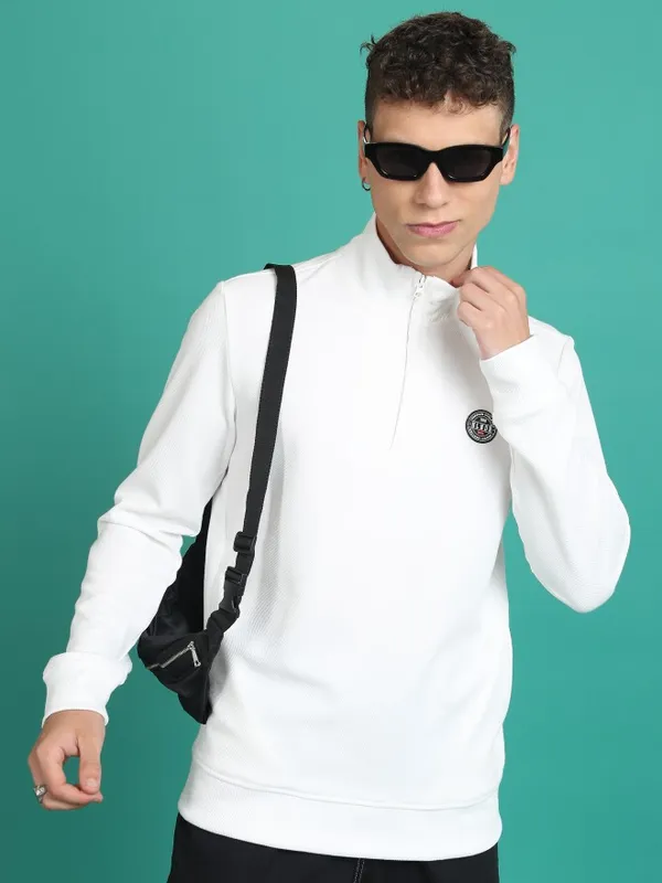  Highlander Men White High Neck Pullover Sweatshirts