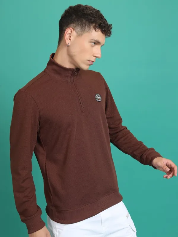  Highlander Men Brown High Neck Pullover Sweatshirts