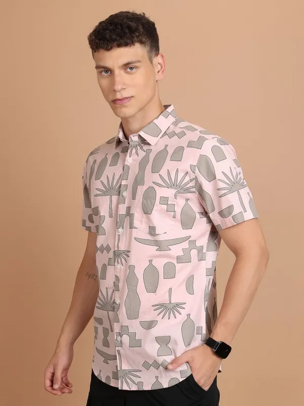  Highlander Men Pink Printed Slim Fit Casual Shirts