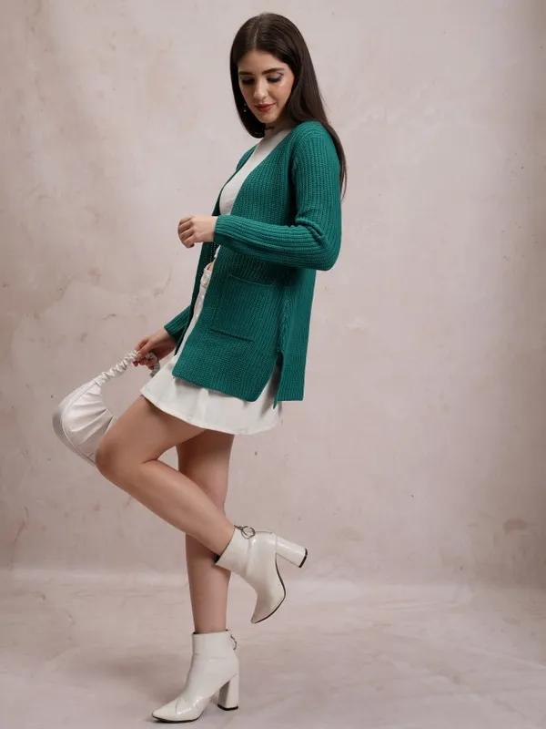 Tokyo Talkies Women Teal V Neck Sweaters