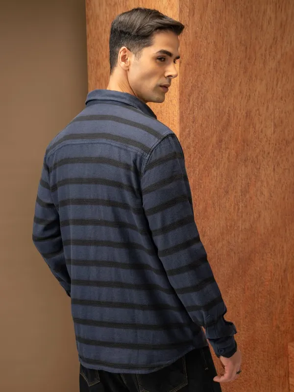  Locomotive Men Navy Blue Striped Relaxed Fit Casual Shirts