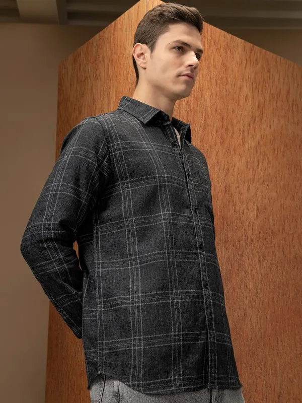  Locomotive Men Grey Checked Relaxed Fit Casual Shirts