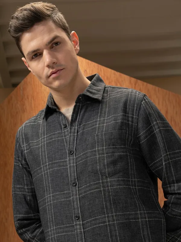 Locomotive Men Grey Checked Relaxed Fit Casual Shirts