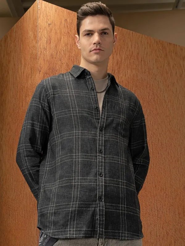  Locomotive Men Grey Checked Relaxed Fit Casual Shirts