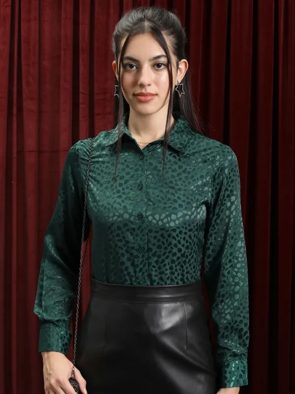  Tokyo Talkies Women Green Printed Casual Shirts