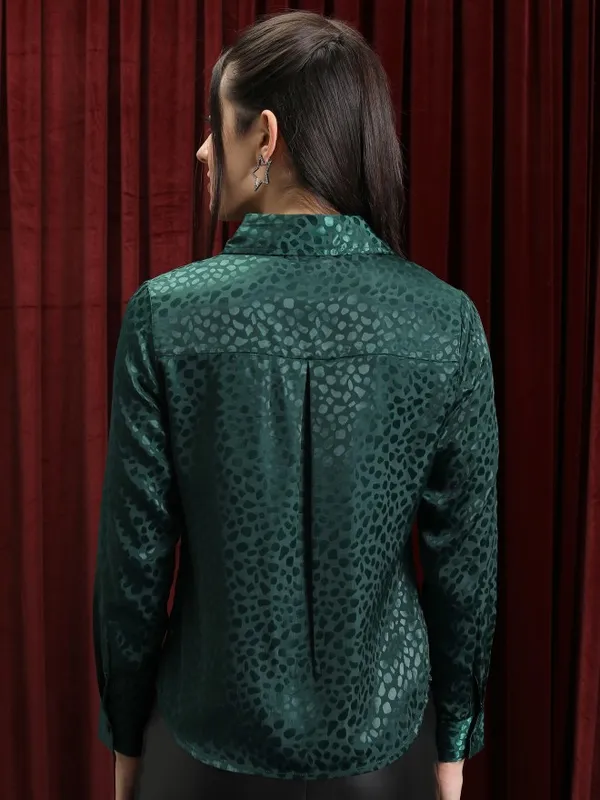  Tokyo Talkies Women Green Printed Casual Shirts