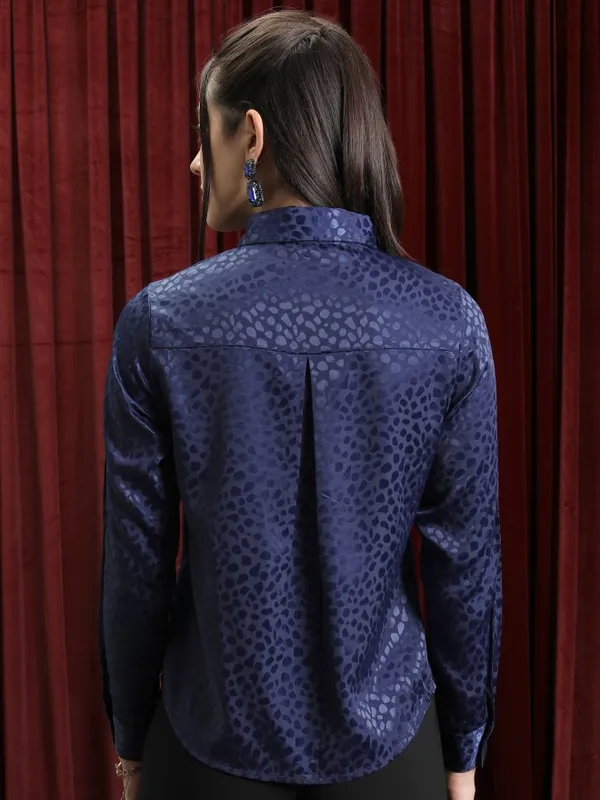  Tokyo Talkies Women Navy Blue Printed Casual Shirts