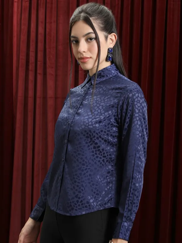  Tokyo Talkies Women Navy Blue Printed Casual Shirts