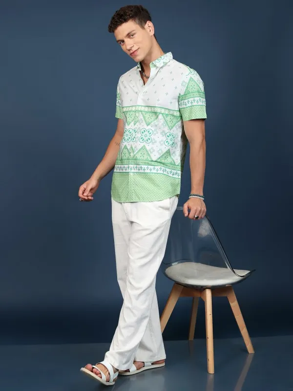 Men Slim Fit Casual Shirt