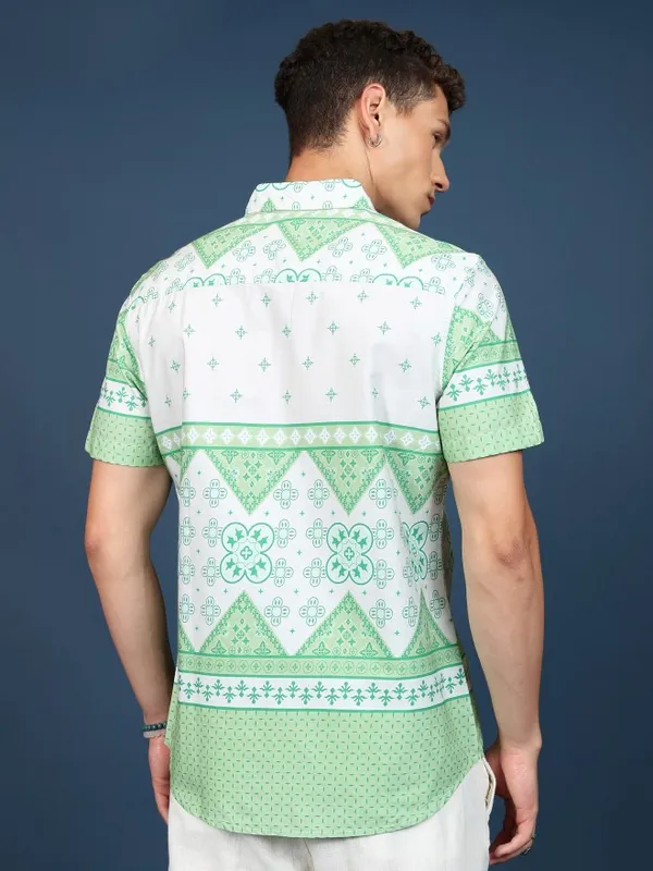 Men Slim Fit Casual Shirt