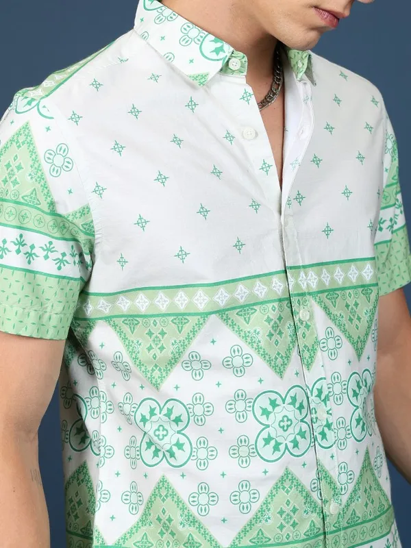 Men Slim Fit Casual Shirt