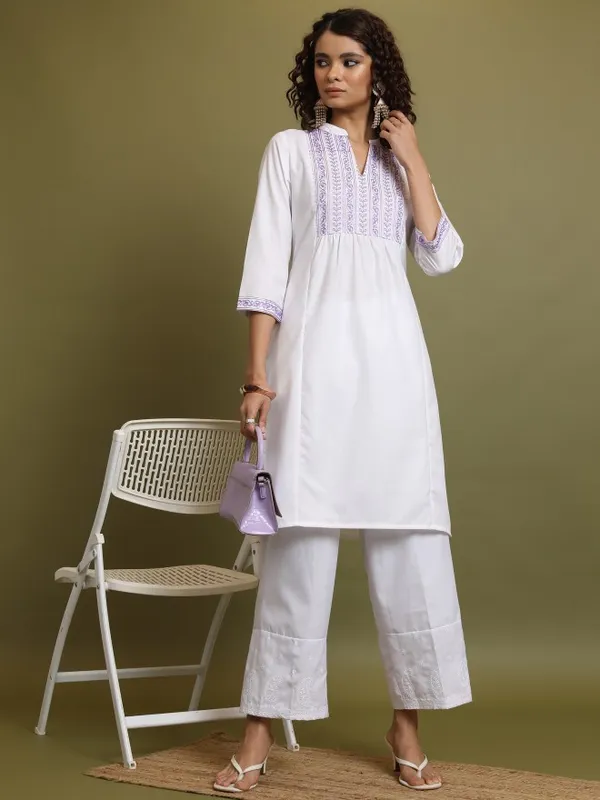 Embroidered Straight Kurta