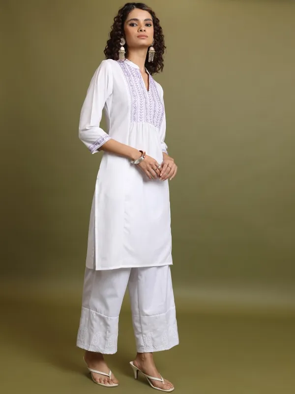 Embroidered Straight Kurta