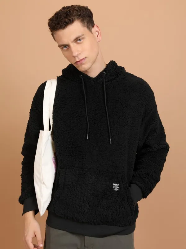 Men Solid Sweatshirt