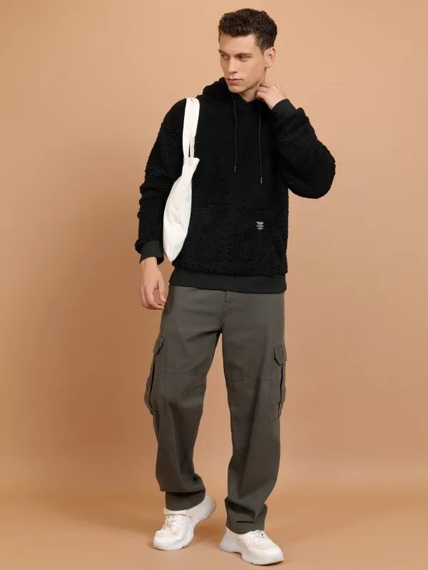 Men Solid Sweatshirt