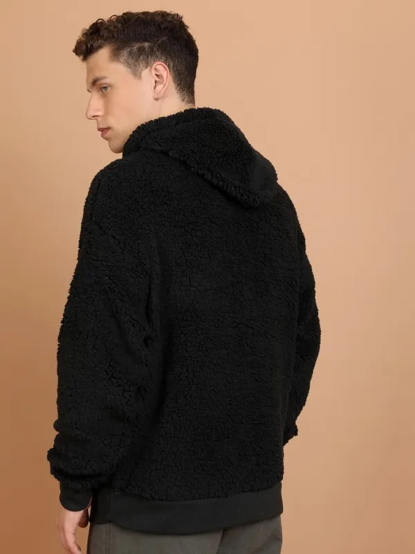 Men Solid Sweatshirt