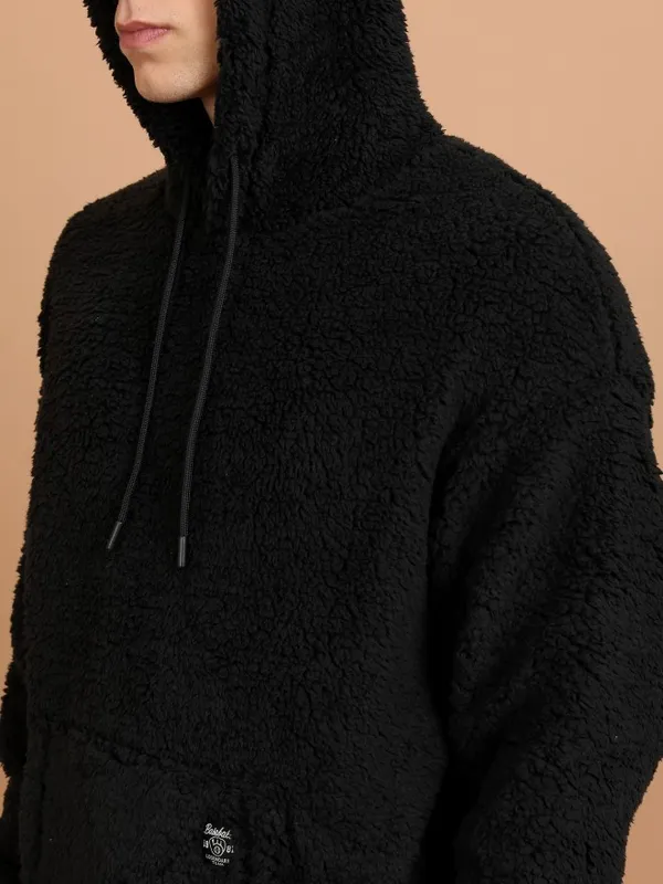 Men Solid Sweatshirt