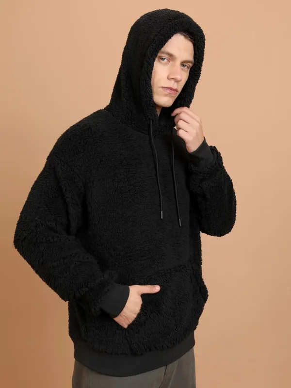 Men Solid Sweatshirt