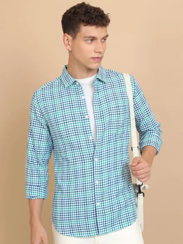  Highlander Men White Checked Slim Fit Casual Shirts