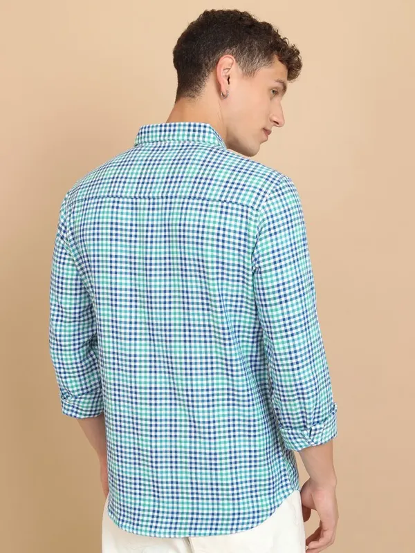  Highlander Men White Checked Slim Fit Casual Shirts