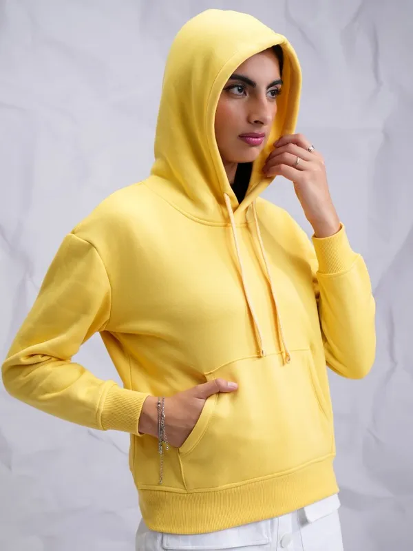  Tokyo Talkies Women Yellow Solid Pullover Hood Sweatshirts