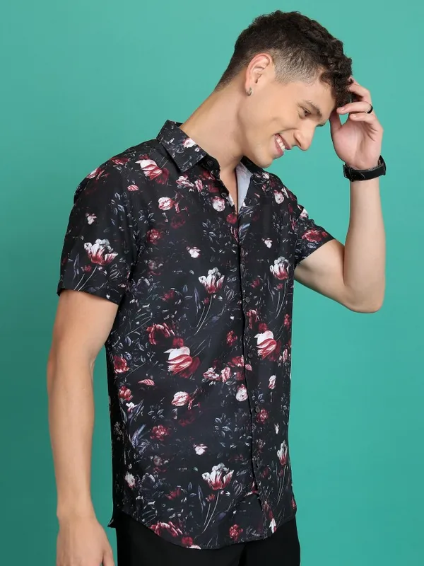 Men Slim Fit Casual Shirt