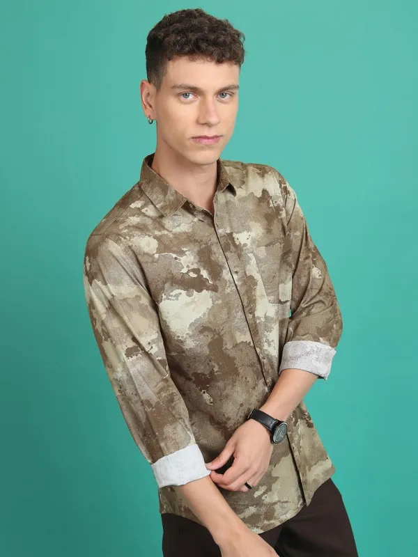 Men Slim Fit Casual Shirt