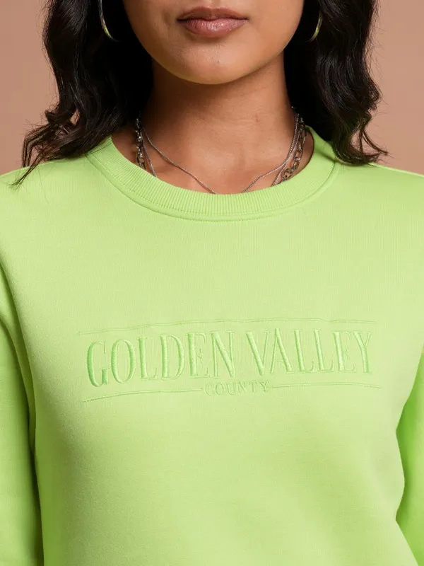  Tokyo Talkies Women Green Embroidered Pullover Round Neck Sweatshirts