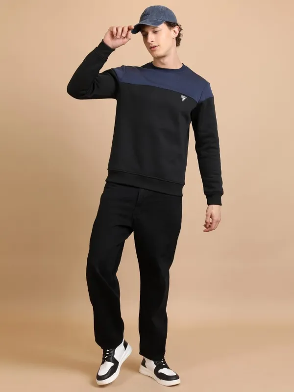  Ketch Men Black Round Neck Pullover Sweatshirts