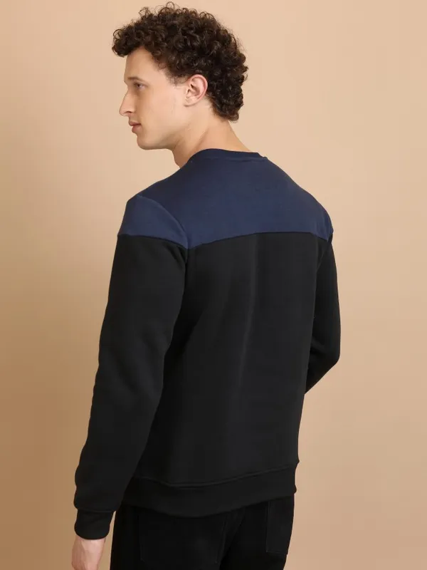  Ketch Men Black Round Neck Pullover Sweatshirts