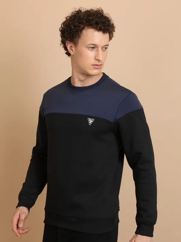  Ketch Men Black Round Neck Pullover Sweatshirts