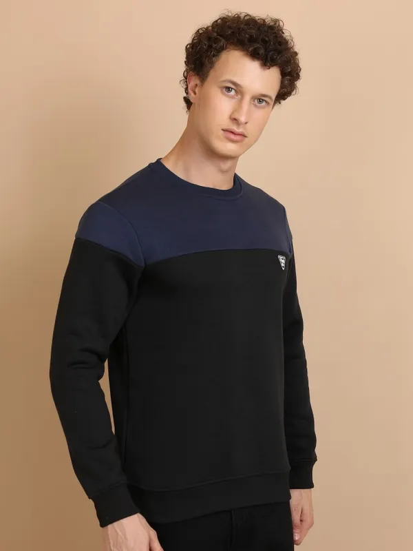  Ketch Men Black Round Neck Pullover Sweatshirts