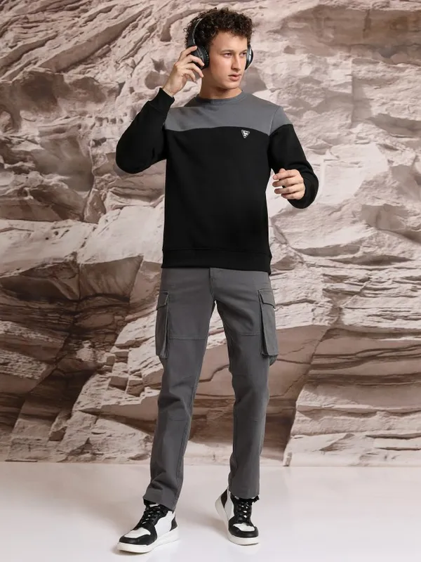  Ketch Men Black Round Neck Pullover Sweatshirts