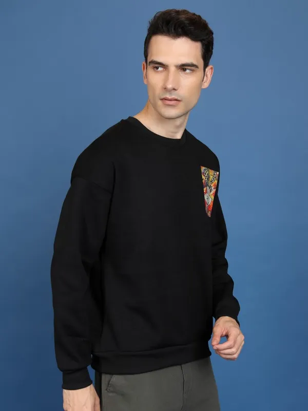  Highlander Men Black Round Neck Pullover Sweatshirts